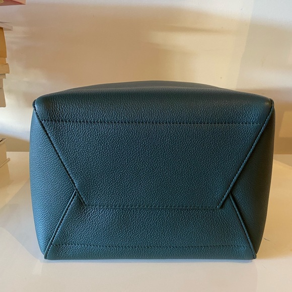 CELINE Seau Sangle in Amazone green medium NWT Never Been Used - Picture 12 of 16